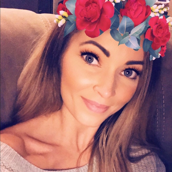 Meet your Posher, Ramona - Picture 1 of 1